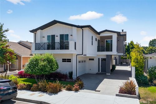 a-2216 Bataan Rd, Redondo Beach, CA, 90278-1328 | Card Image