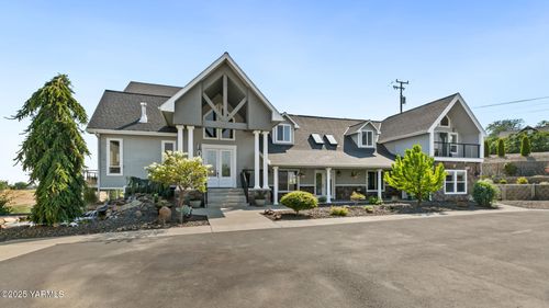 921 Tibbling Rd, Selah, WA, 98942-9258 | Card Image