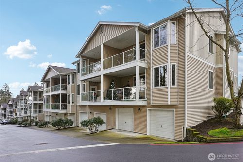 unit-2132-2800 Se 8th St, Renton, WA, 98058-4422 | Card Image