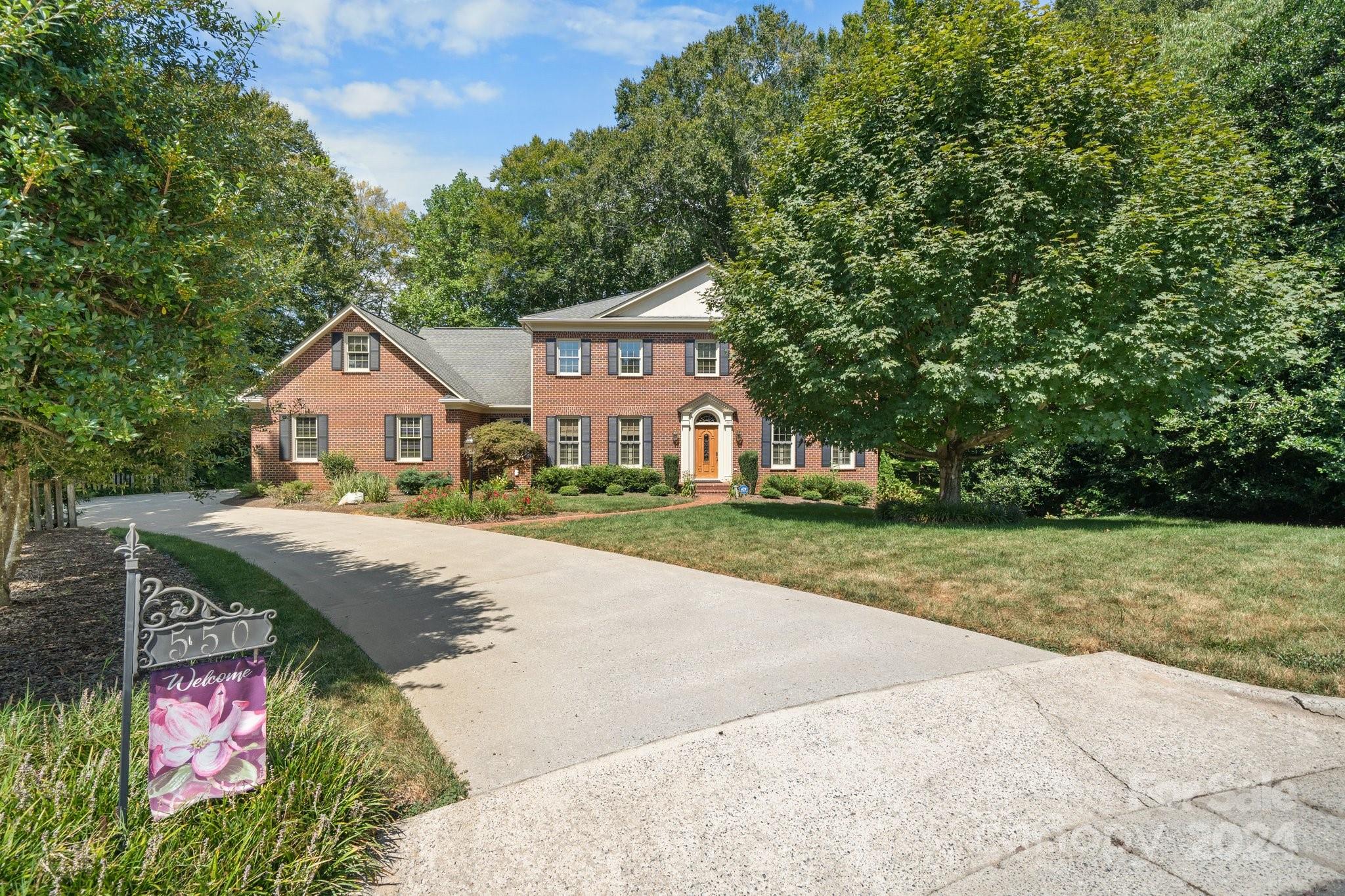 20th Avenue Ct, Hickory, NC 28601