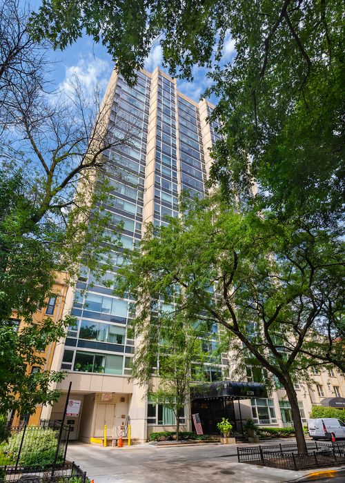 203-2728 N Hampden Ct, Chicago, IL, 60614-1622 | Card Image