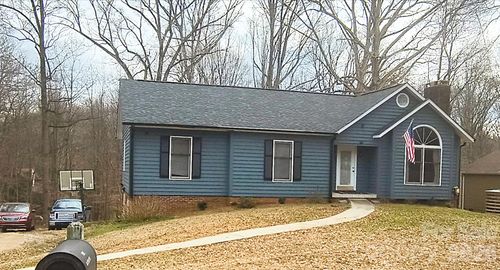 1163 Hidden Creek Cir, Hickory, NC, 28602-9703 | Card Image