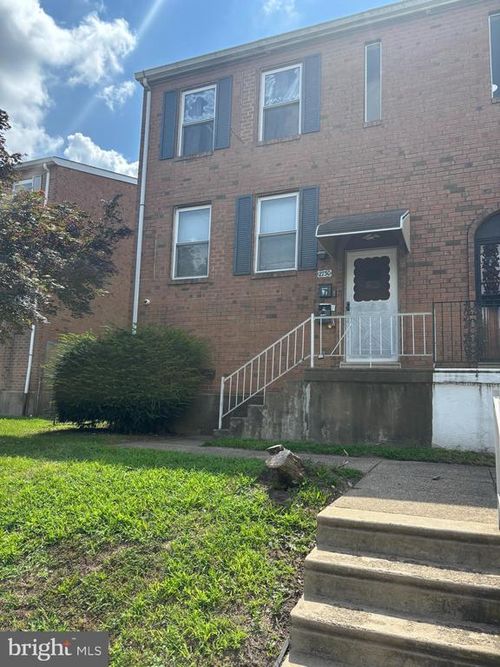 2728 Island Ave, PHILADELPHIA, PA, 19153-1820 | Card Image