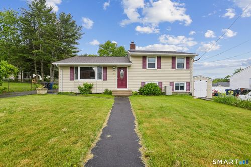 8 Norwell St, West Haven, CT, 06516-1125 | Card Image