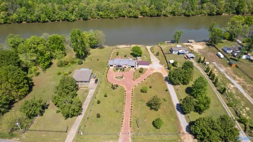 237 Longview Dr, Gadsden, AL, 35901-6692 | Card Image