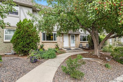 5032 E Hinsdale Place, Condo with 2 bedrooms, 1 bathrooms and 2 parking in Centennial CO | Image 1