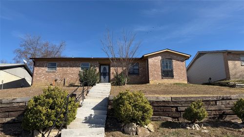 624 Botany Bay Dr, Dallas, TX, 75211-6909 | Card Image