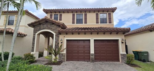 525 Se 34th Ter, Homestead, FL, 33033 | Card Image