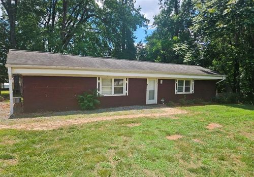164 Hollyhill Rd, Lexington, NC, 27292-9330 | Card Image