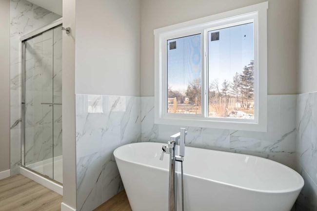 906 Macleod Trail Sw, House other with 5 bedrooms, 3 bathrooms and 3 parking in High River AB | Image 16