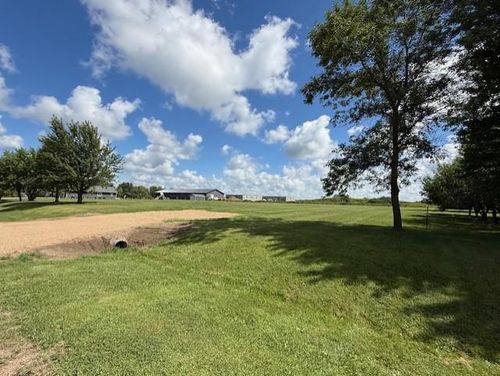 2825 Matthew Drive, Windom, MN, 56101 | Card Image