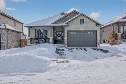 19 Edgar Pl, Paris, ON, N3L0H3 | Card Image