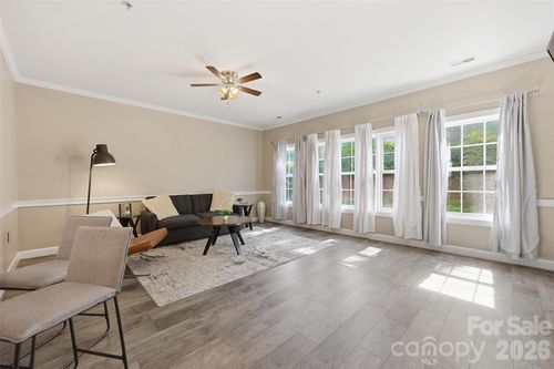 9054 Meadow Vista Rd, Charlotte, NC, 28213-5291 | Card Image