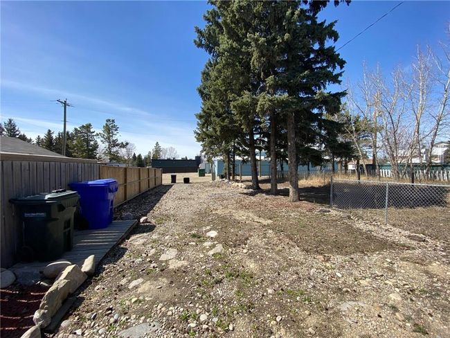 4912 54 Avenue, Home with 3 bedrooms, 2 bathrooms and 2 parking in Olds AB | Image 26