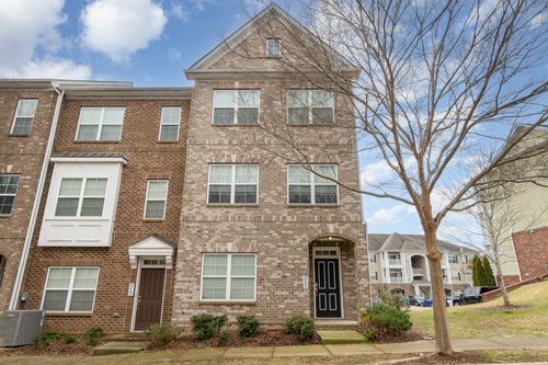 8200 Lenox Creekside Dr, Antioch, TN, 37013-4630 | Card Image