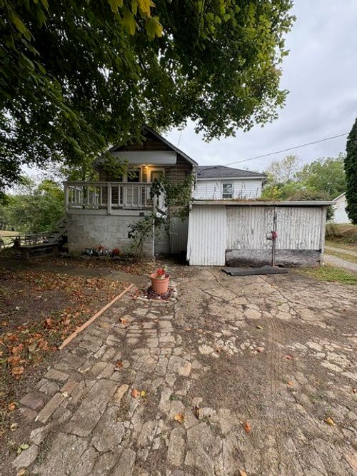 305 Beaver Ave, New Galilee, PA, 16141-9803 | Card Image