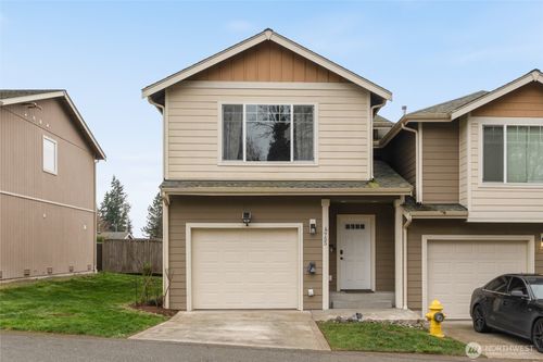 755 Ne Glenridge Ct, Bremerton, WA, 98310-4160 | Card Image