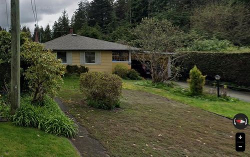 2700 Philip Ave, North Vancouver, BC, V7R1B8 | Card Image