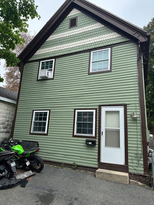 rear-76 College, Somerville, MA, 02144 | Card Image