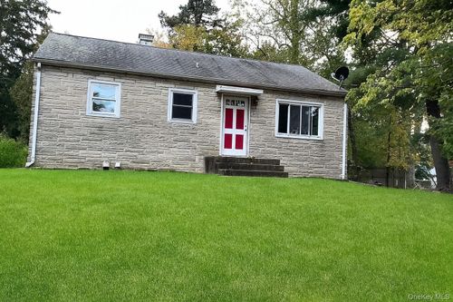 106 Eckerson Rd, Spring Valley, NY, 10977-3016 | Card Image