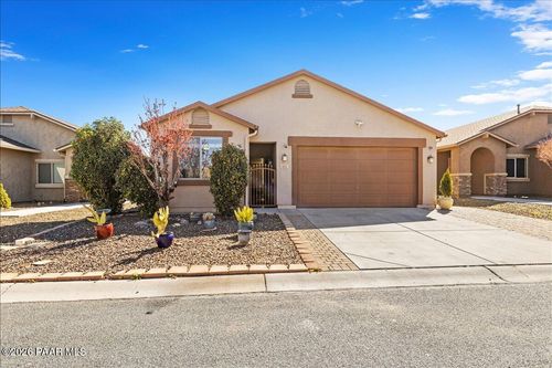 8117 N Racehorse Rd, Prescott Valley, AZ, 86315-4016 | Card Image