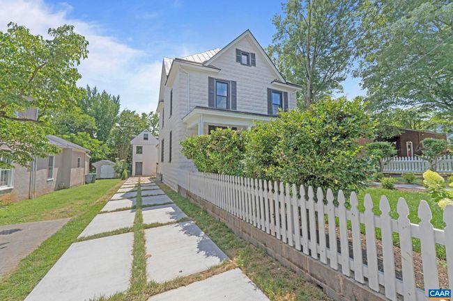 1108 E Jefferson St, House other with 3 bedrooms, 4 bathrooms and null parking in CHARLOTTESVILLE VA | Image 39