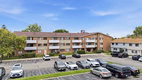 114-2000 Bayside Dr, Palatine, IL, 60074-3223 | Card Image