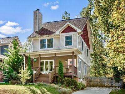 31 Lamar Avenue, House other with 3 bedrooms, 2 bathrooms and null parking in Asheville NC | Image 1