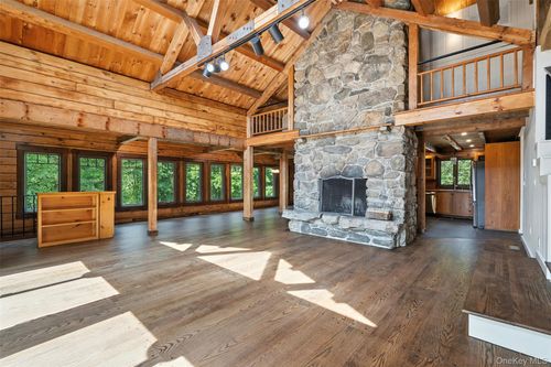 383 Salem Rd, Brewster, NY, 10509-3516 | Card Image