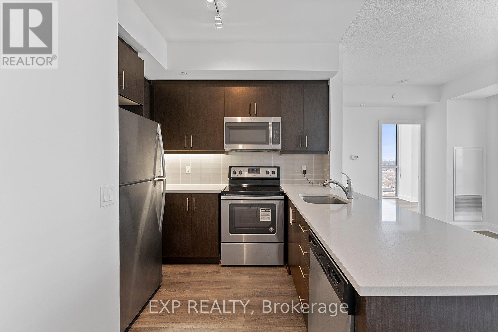 Residential Lease in Toronto (Islington-City Centre West) 5