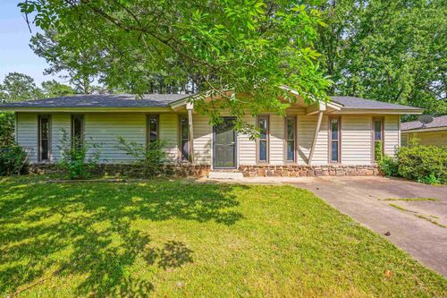 3105 Hines Dr, Jacksonville, AR, 72076-3741 | Card Image