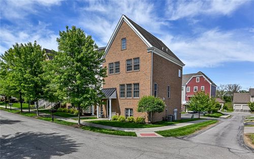 300 Osona Ln, Mars, PA, 16046-4069 | Card Image