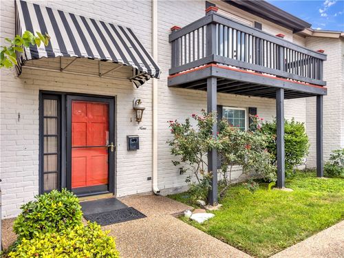 9-9 Rock Creek Dr, Corpus Christi, TX, 78412-4207 | Card Image