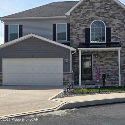 16 Anna Dr, Hanover Township, PA, 18706-5420 | Card Image