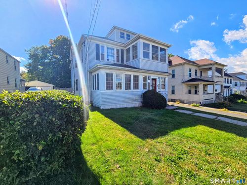 33 Woodmere Rd, West Hartford, CT, 06119-2235 | Card Image