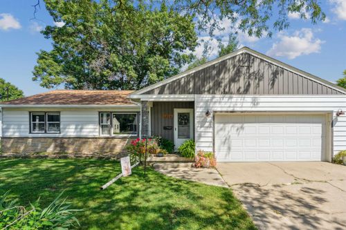 1114 Maynard Ave, Waterloo, IA, 50701-1840 | Card Image