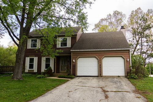 5090 Prairie Oak Rd, Gurnee, IL, 60031-1945 | Card Image