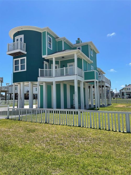 22903 Miramar St, Galveston, TX, 77554 | Card Image