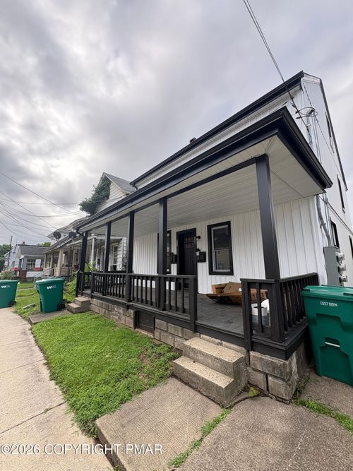 101-117 N 9th St, Stroudsburg, PA, 18360-1781 | Card Image