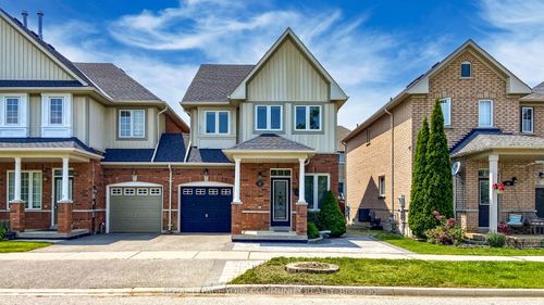 42 Barnwood Dr, Richmond Hill, ON, L4E5A3 | Card Image