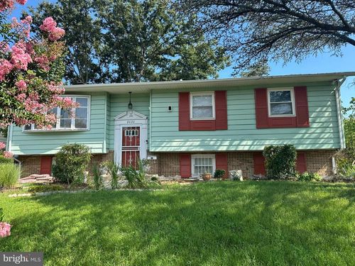 8020 Tiffany Ln, LANHAM, MD, 20706-3567 | Card Image