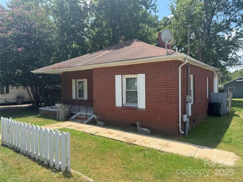2343 Milton Ave, Gastonia, NC, 28052-1140 | Card Image