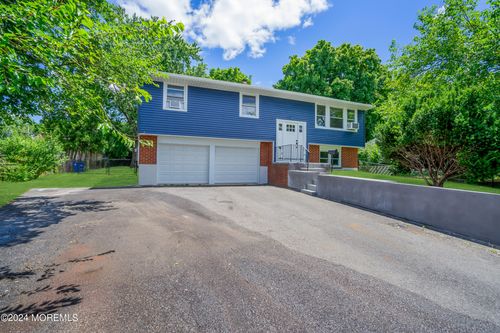 208 N Arthur Dr, BEVERLY, NJ, 08010-2102 | Card Image