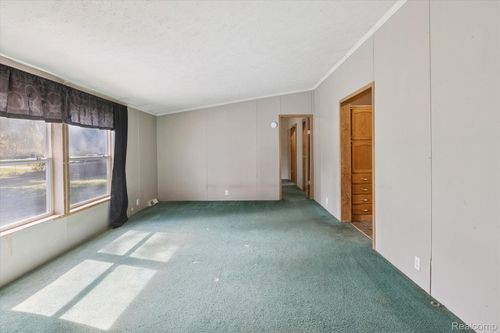 4562 Hanes Rd, Vassar, MI, 48768-9231 | Card Image