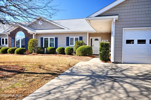37 Forest Oaks Dr, Southport, NC, 28461-3530 | Card Image