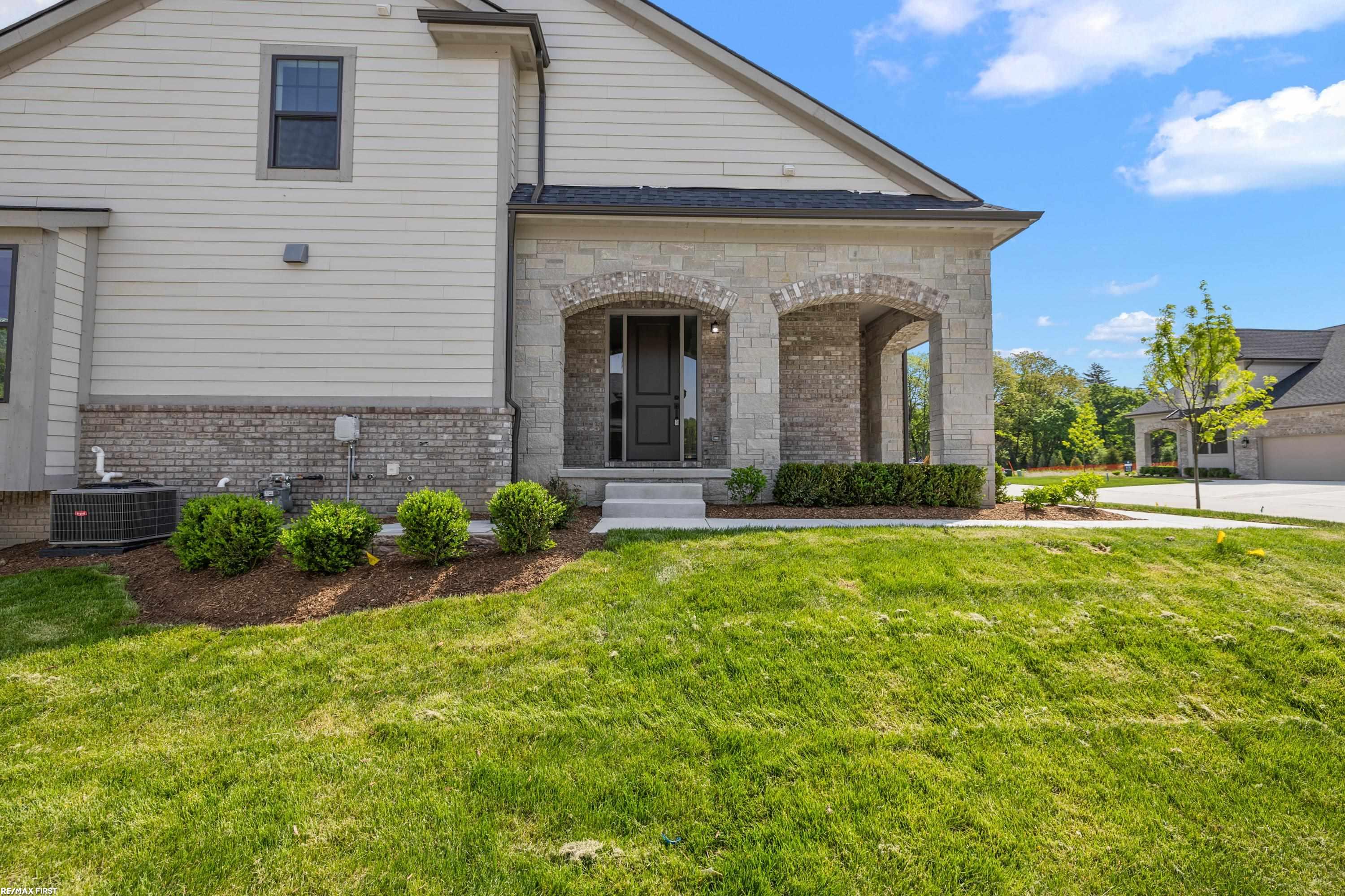 Claret Ln, Rochester Hills, MI 48309
