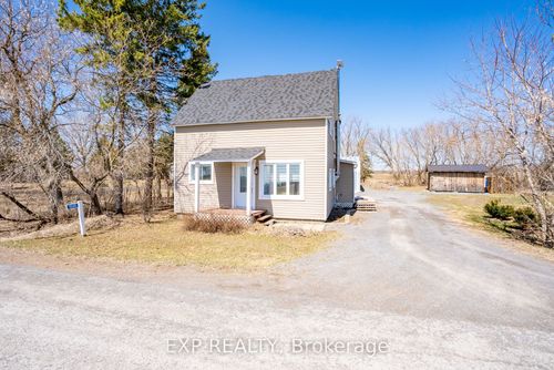 1546 Rte 800 W, St Albert, ON, K0A3C0 | Card Image