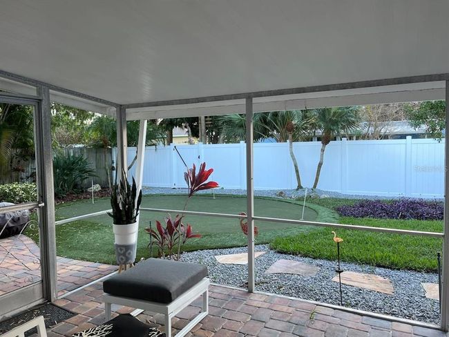 15804 3 Rd St E, House other with 2 bedrooms, 2 bathrooms and null parking in REDINGTON BEACH FL | Image 14