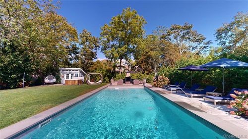 5 Halsey Ave, East Quogue, NY, 11942-4303 | Card Image