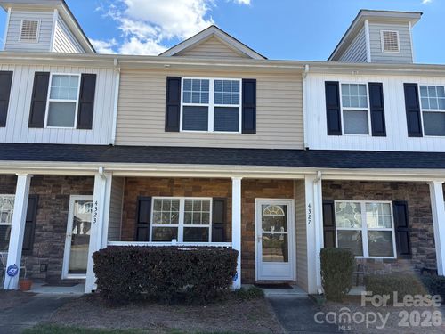 4327 Kobuk Ln, Charlotte, NC, 28269-7804 | Card Image